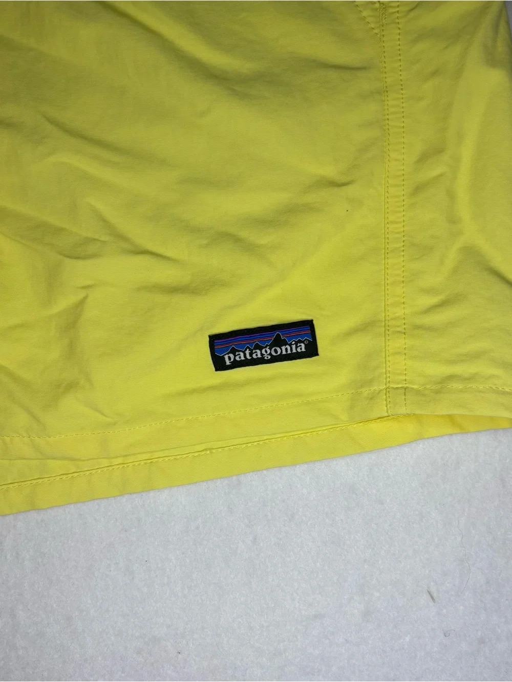 Patagonia Womans Bright Yellow 4 inch Elastic-Waist Shorts Size Medium